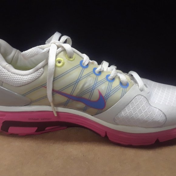 Nike Running Shoes - Picture 3 of 9